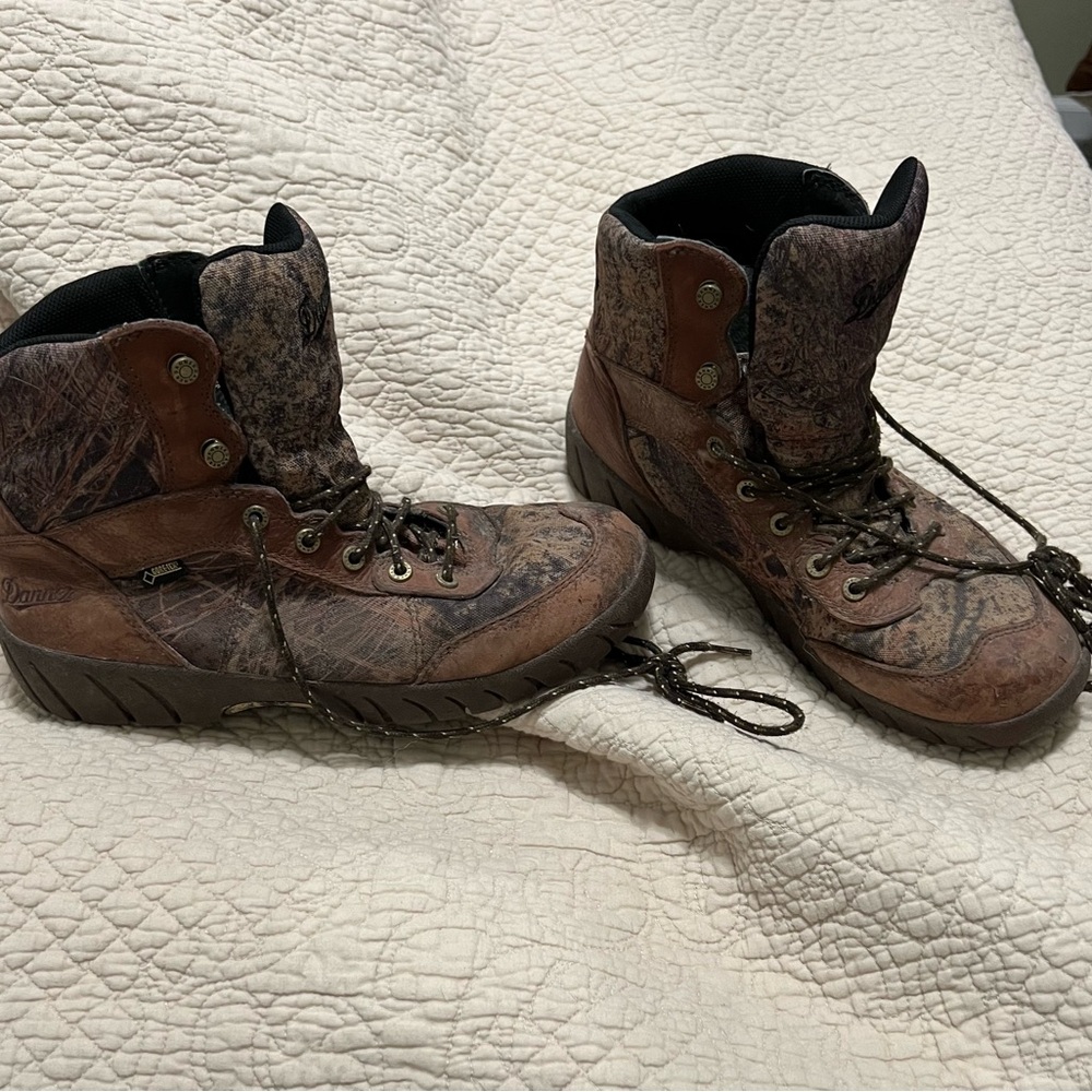 Size 10 men’s danner boots